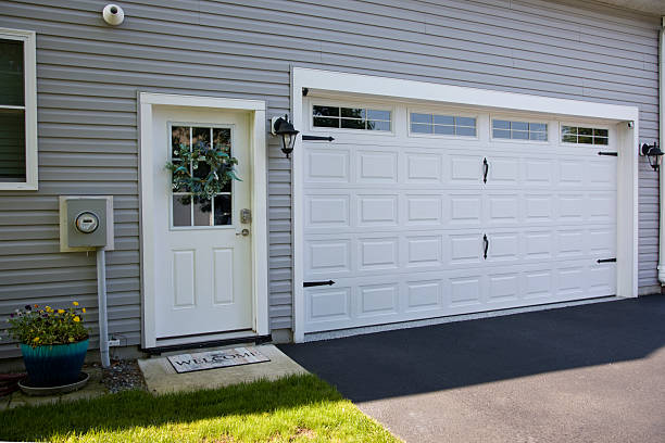 24/7 Emergency Garage Door Panel Replacement experts in Clark County County, NV